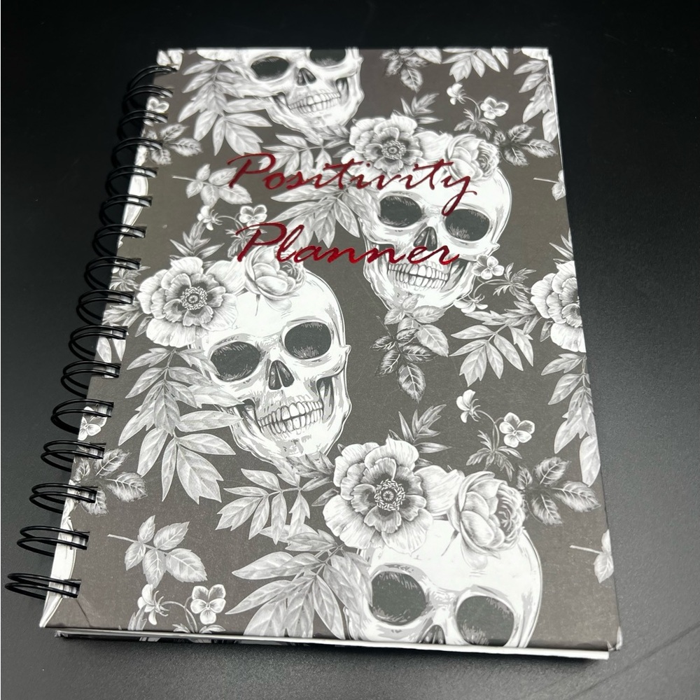 Black Skull & Roses Planer New
